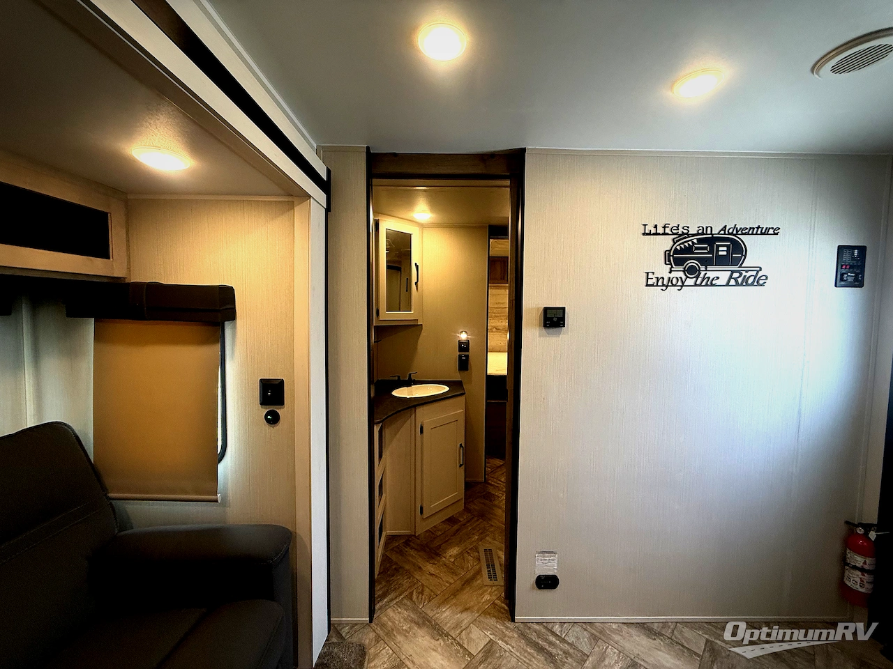 2023 Palomino Puma 28BHFQ Photo 7