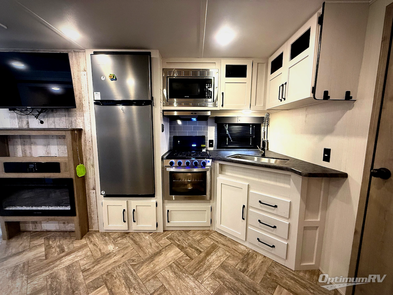 2023 Palomino Puma 28BHFQ Photo 15