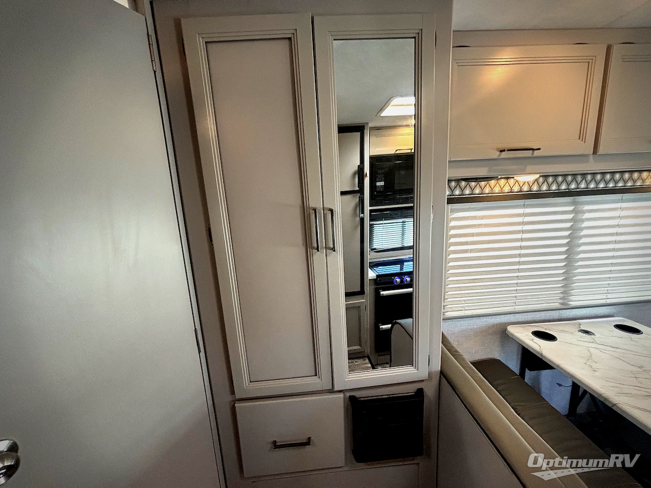 2024 Thor Four Winds 22E Photo 12