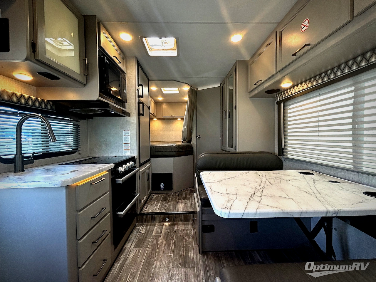 2024 Thor Four Winds 22E Photo 17