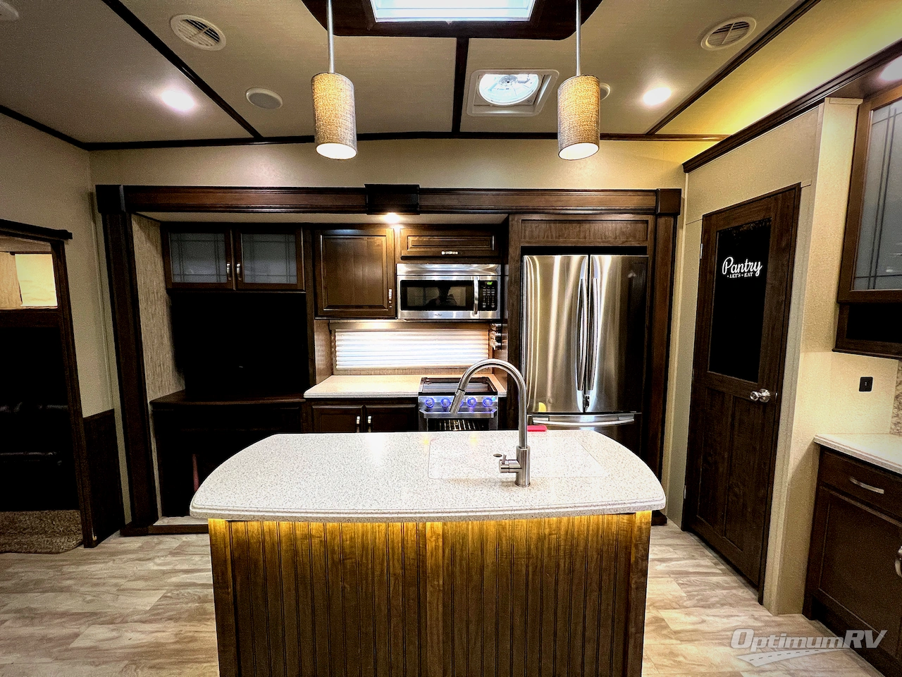 2019 Grand Design Solitude S-Class 3740BH Photo 7