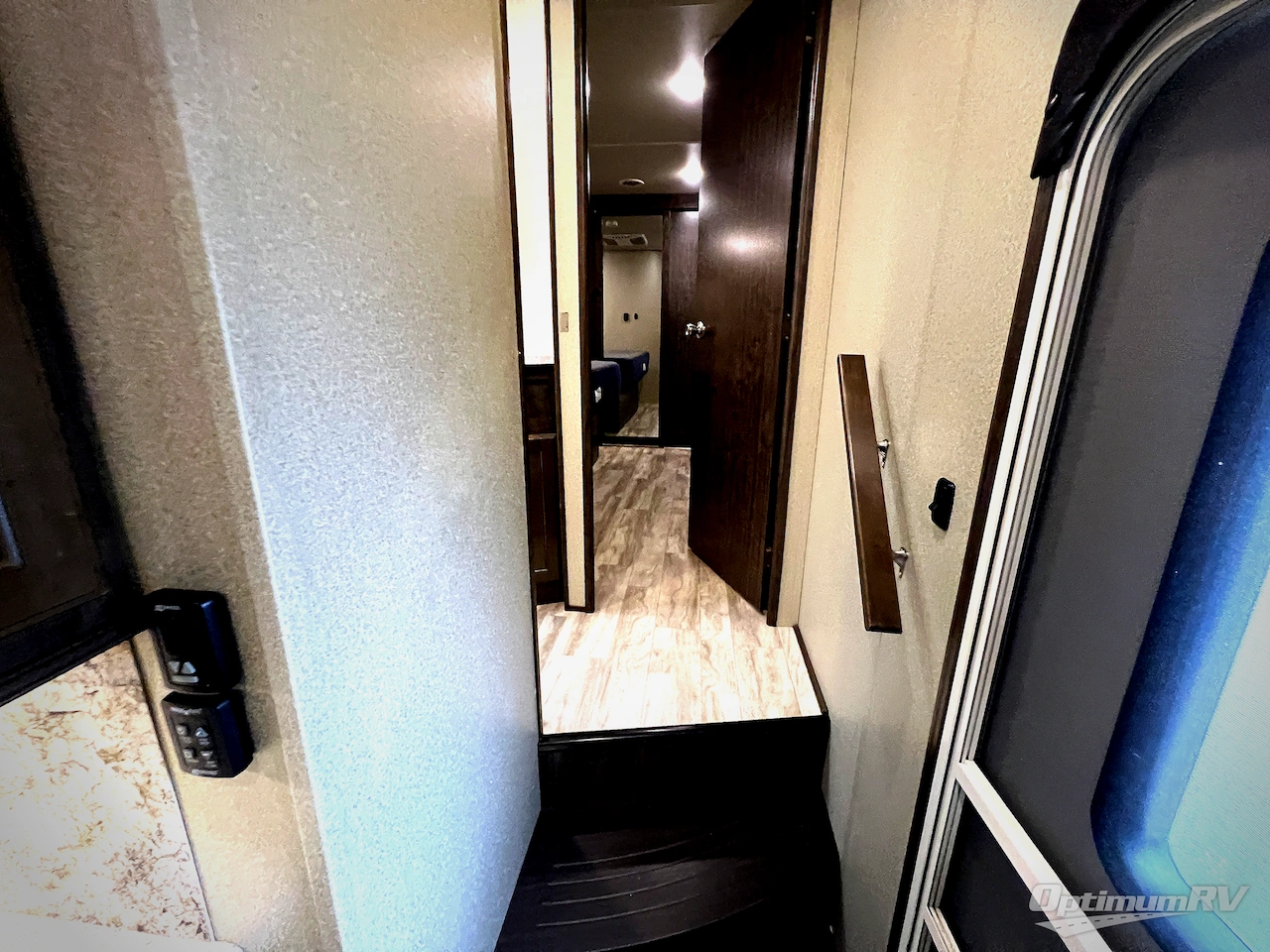 2019 Grand Design Solitude S-Class 3740BH Photo 19