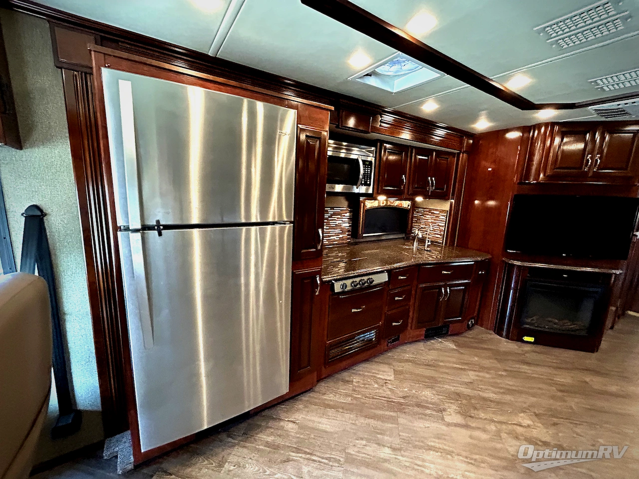 2018 Fleetwood Pace Arrow LXE 38N Photo 11