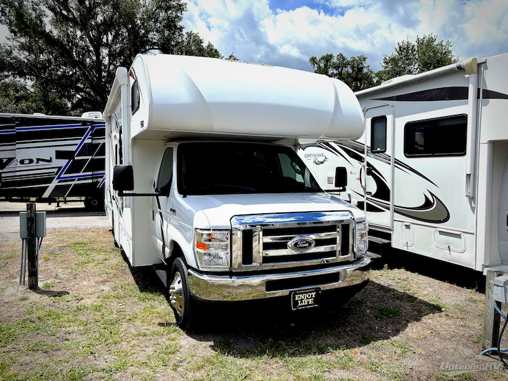 2020 Thor Four Winds 28Z RV Photo 1