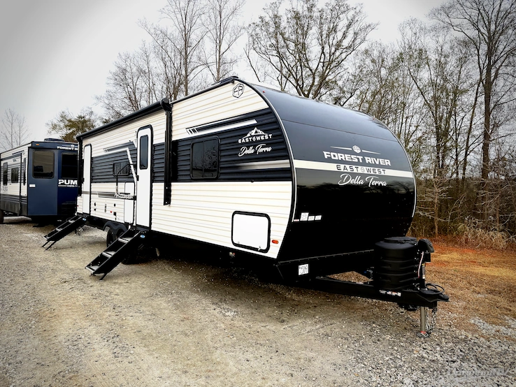 2026 East To West Della Terra 275BH RV Photo 1