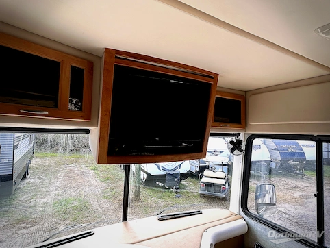 2006 Fleetwood Bounder Diesel 39Z RV Photo 2