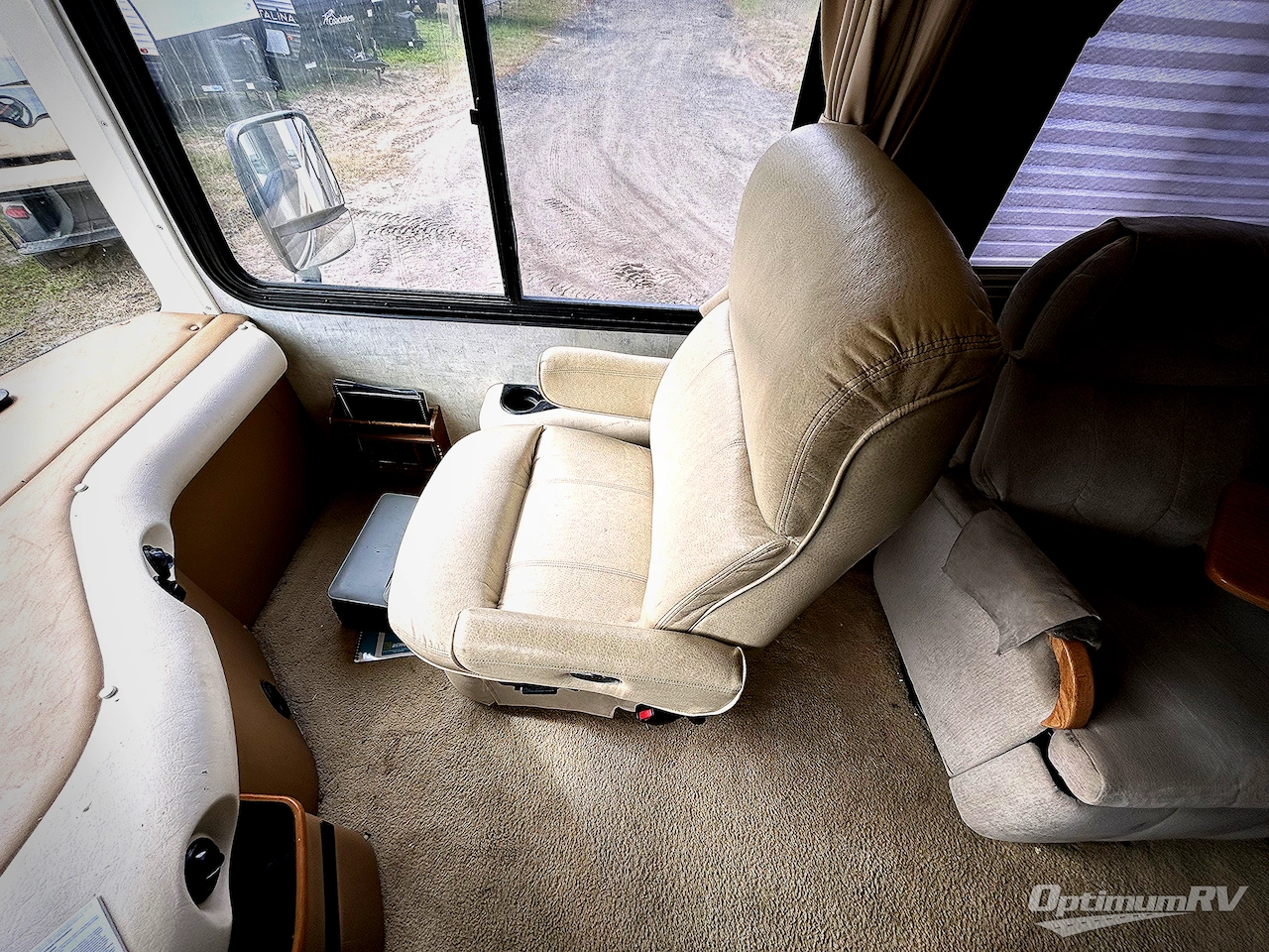 2006 Fleetwood Bounder Diesel 39Z Photo 5