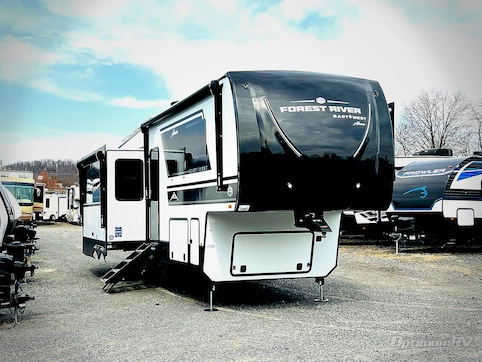 New 2025 East To West Ahara 325RL Featured Photo