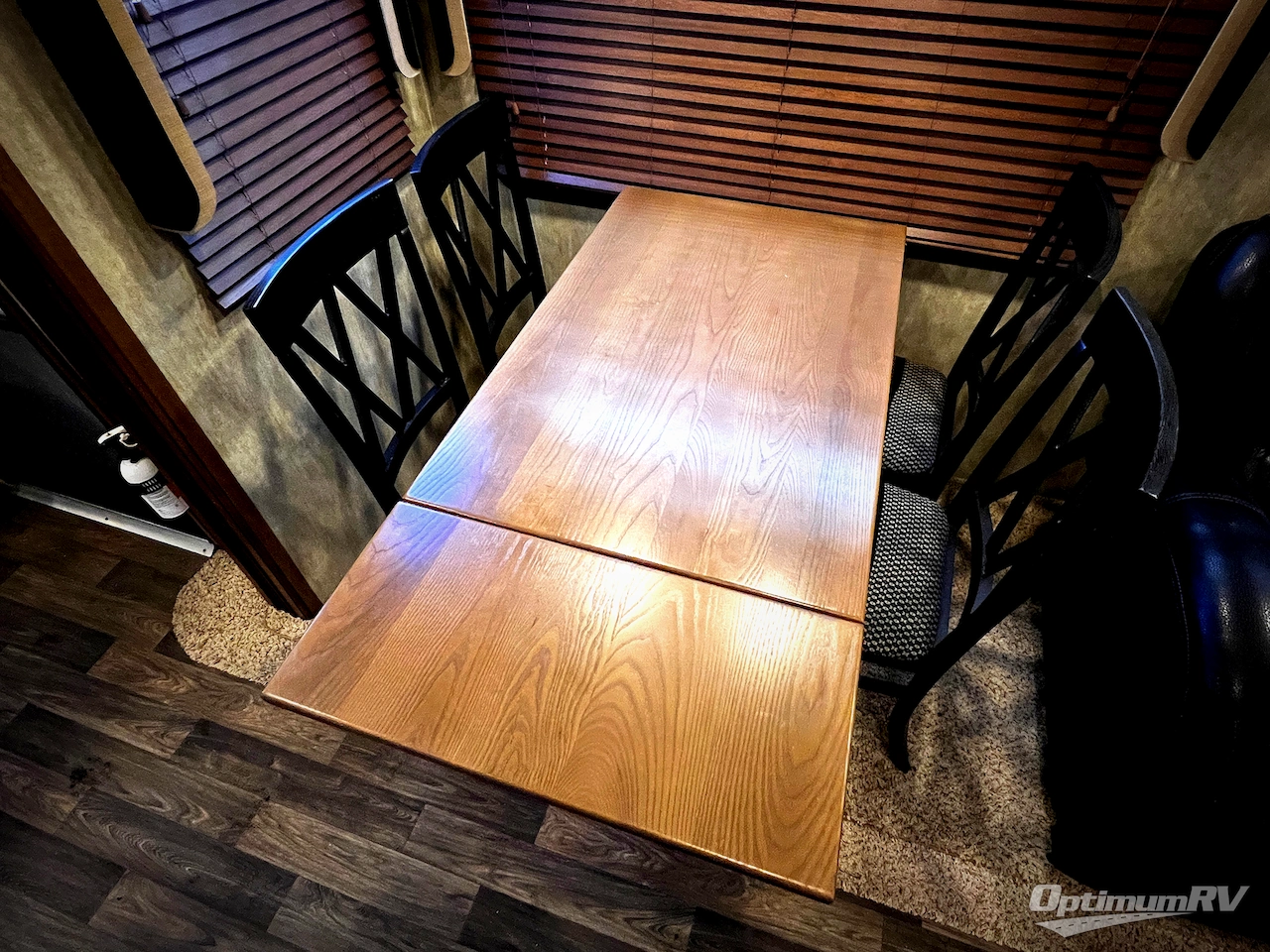 2016 Keystone Montana High Country 310RE Photo 5