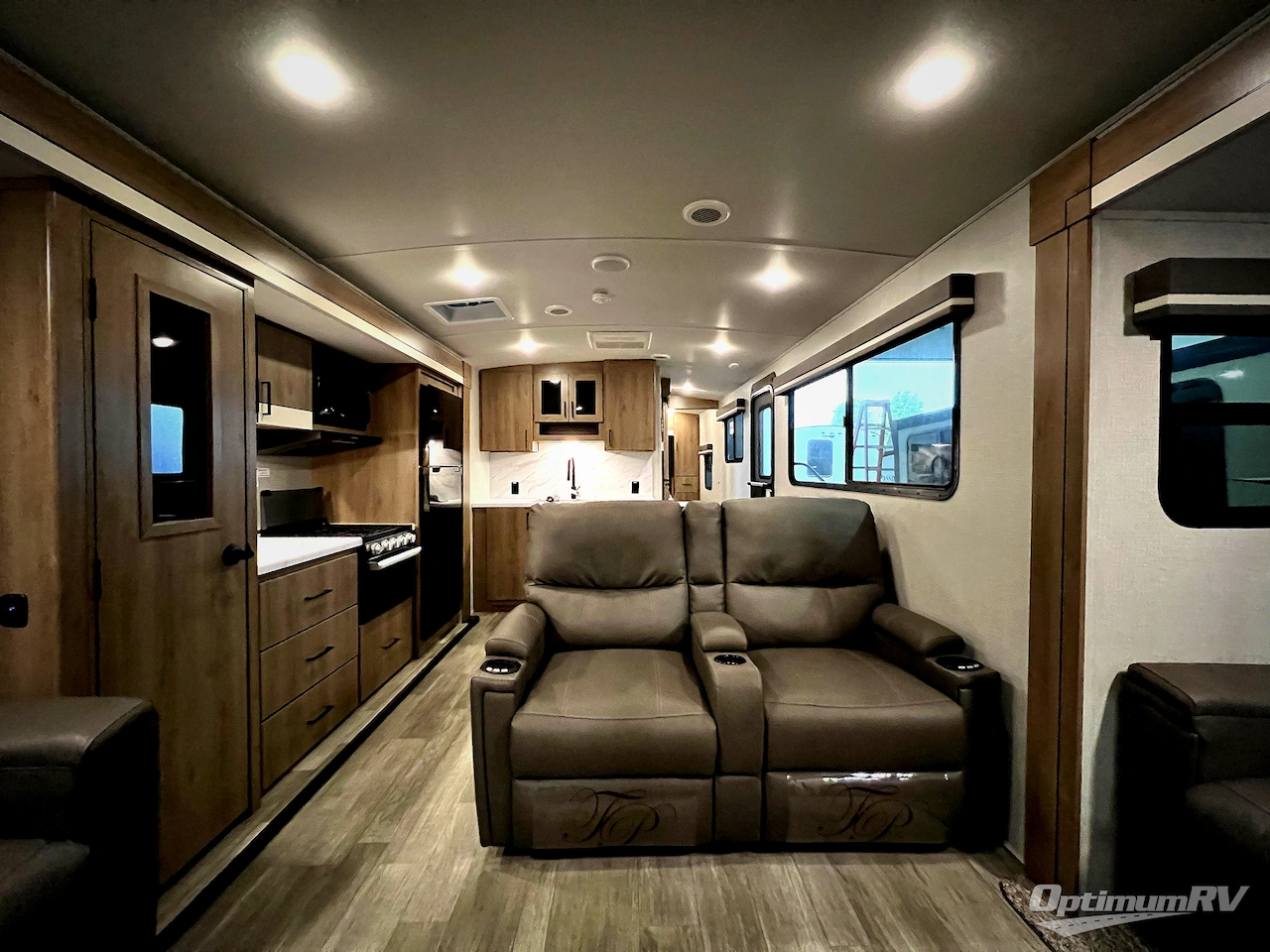 2023 Grand Design Imagine 3100RD Photo 3