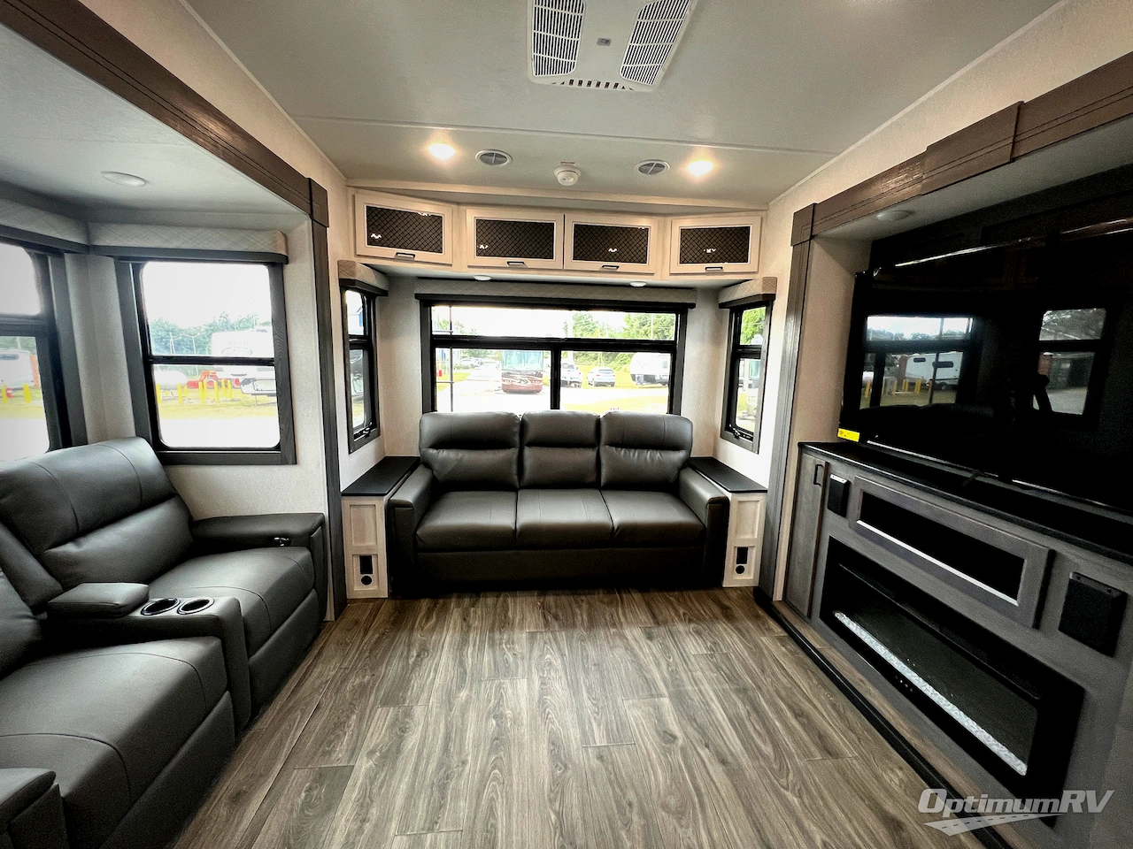 2026 East To West Ahara 383UR Photo 6