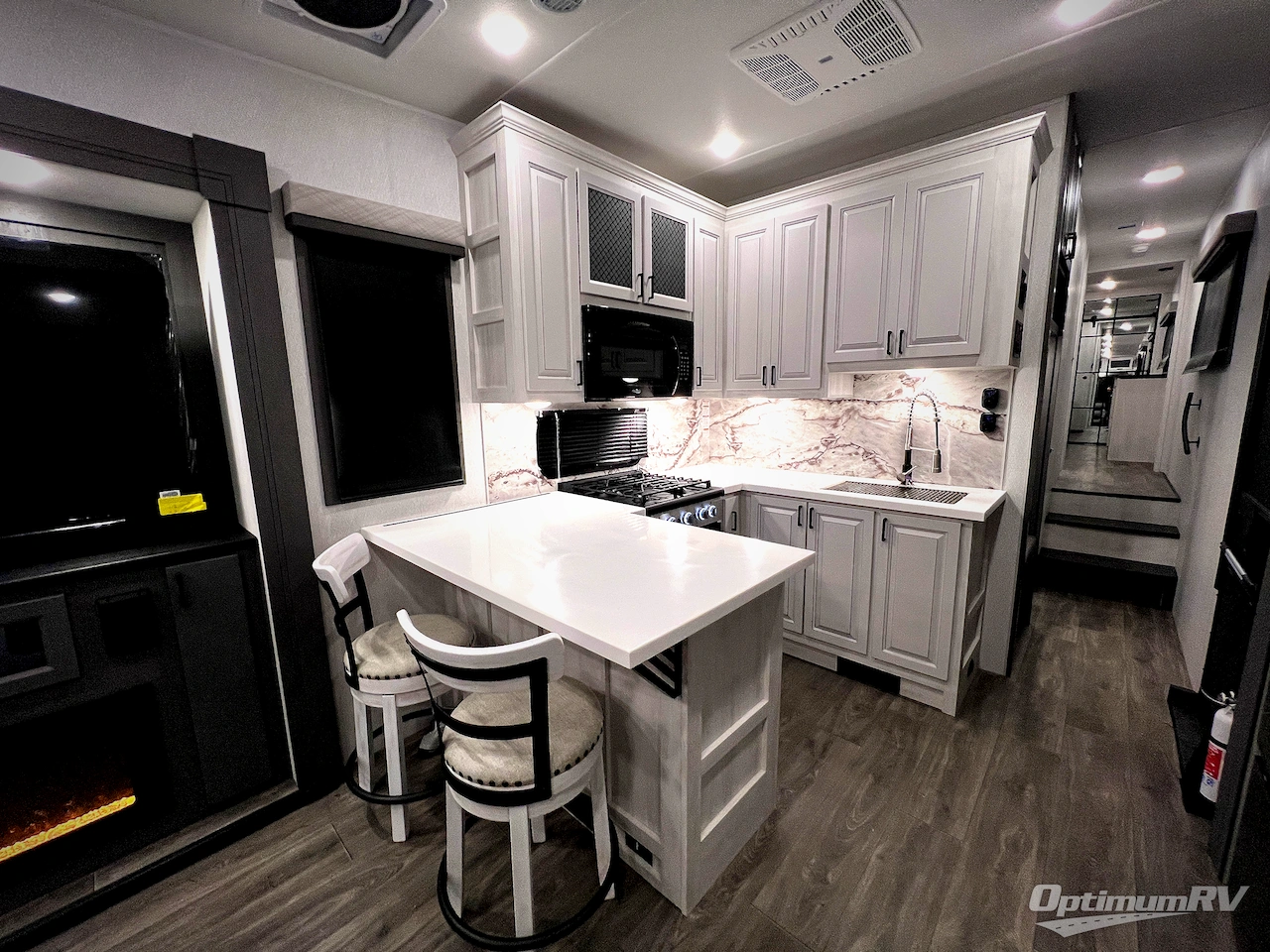 2026 East To West Ahara 383UR Photo 16