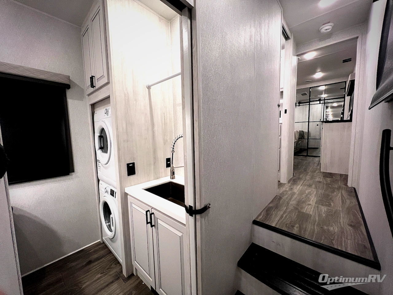 2026 East To West Ahara 383UR Photo 34