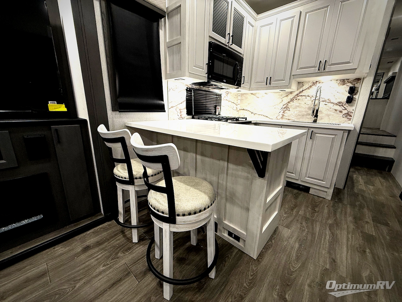 2026 East To West Ahara 383UR Photo 5