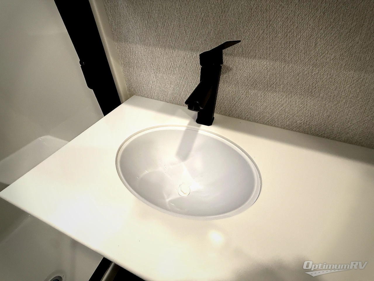 2026 East To West Ahara 383UR Photo 20