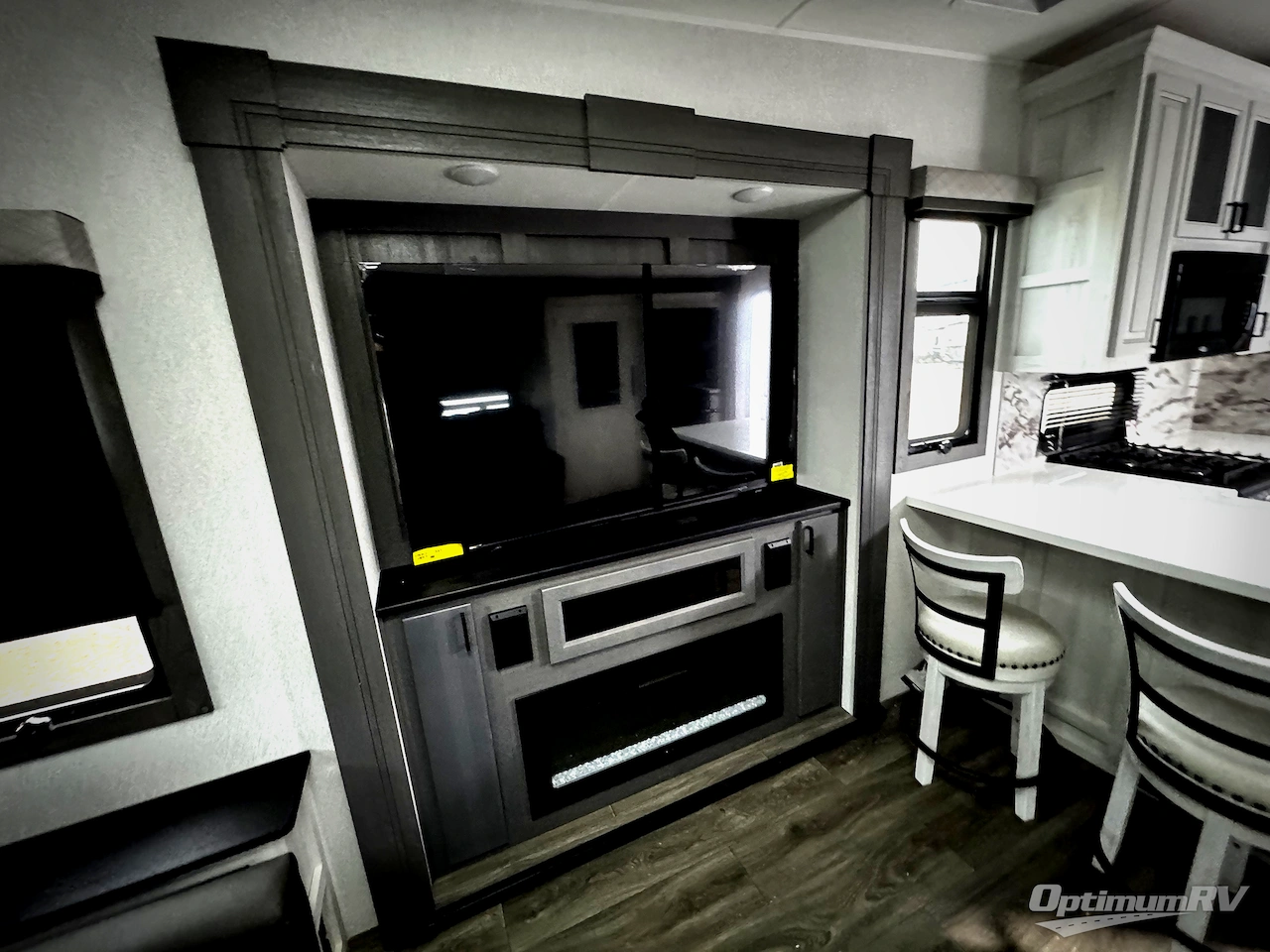 2026 East To West Ahara 383UR Photo 13