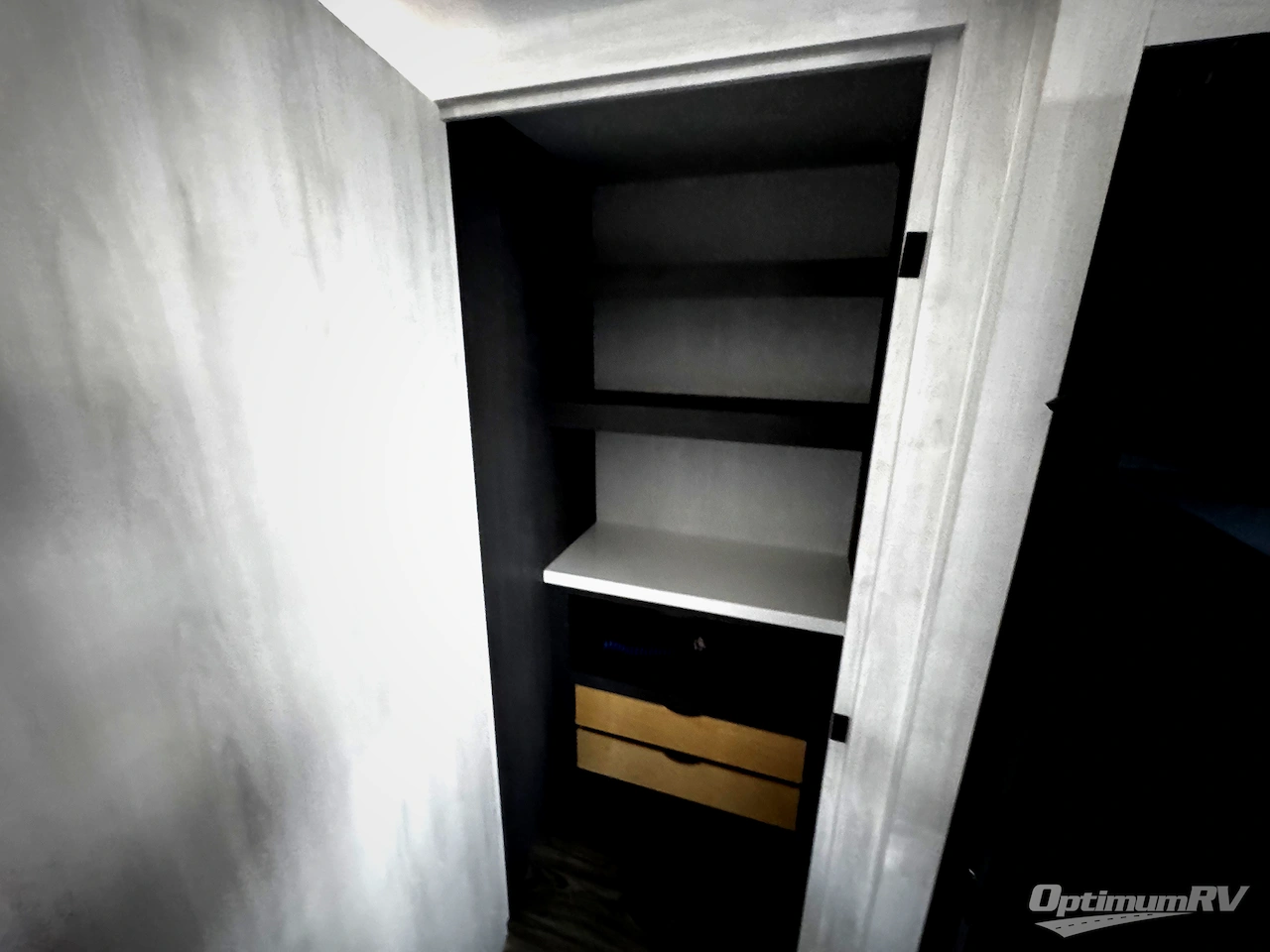 2026 East To West Ahara 395FB Photo 19