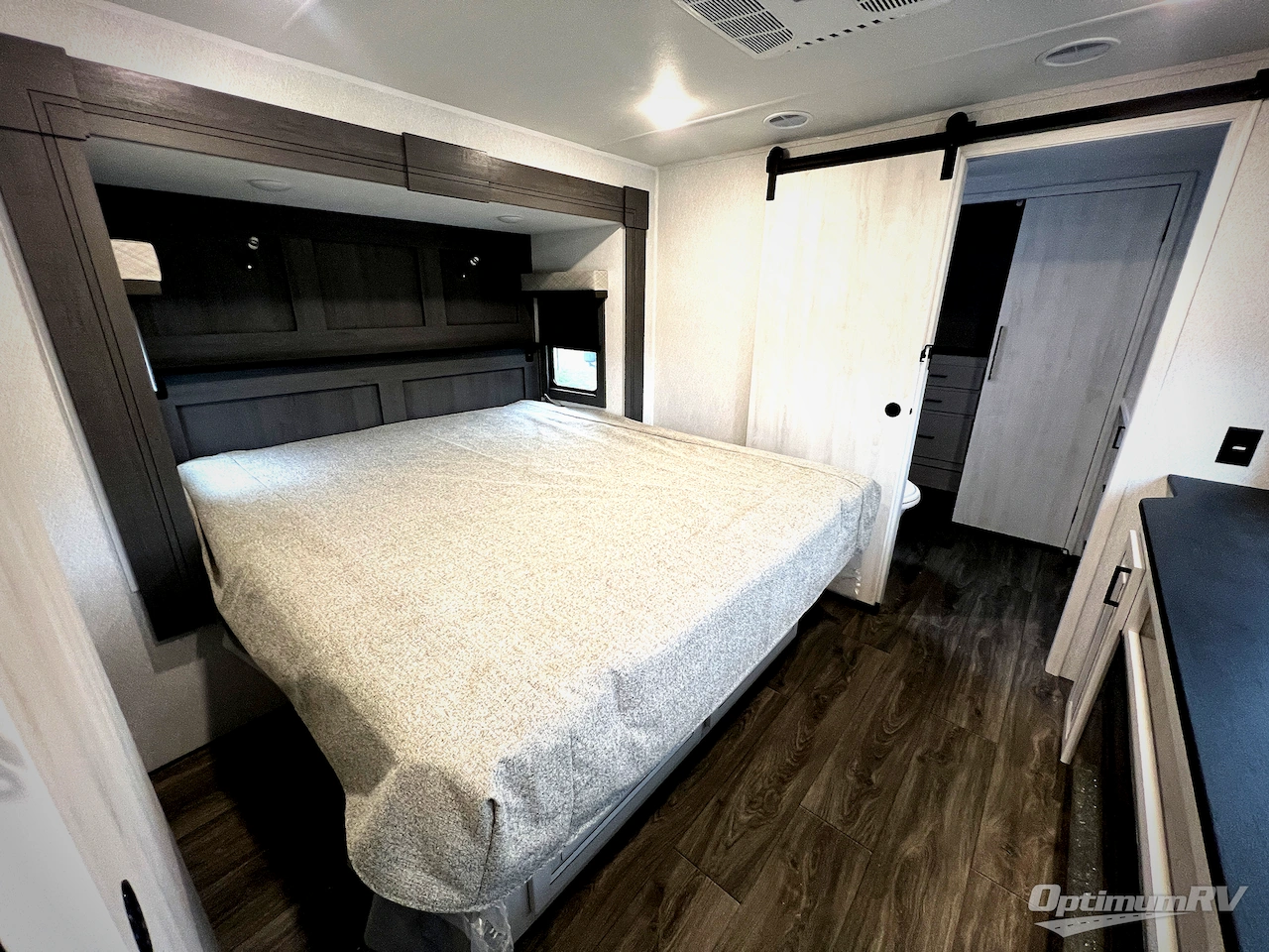 2026 East To West Ahara 395FB Photo 22