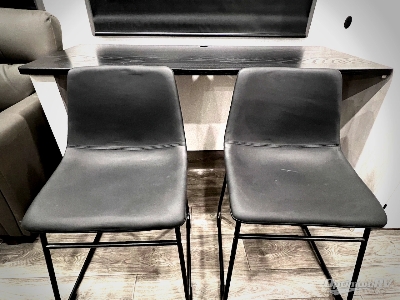 2026 East To West Ahara 395FB Photo 5