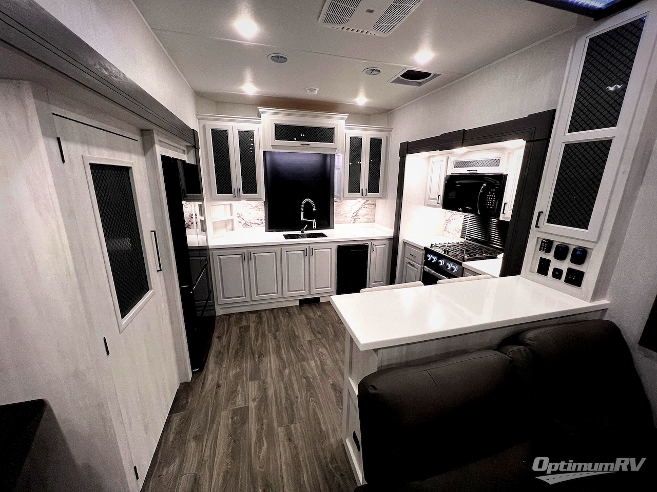 2026 East To West Ahara 395FB Photo 7