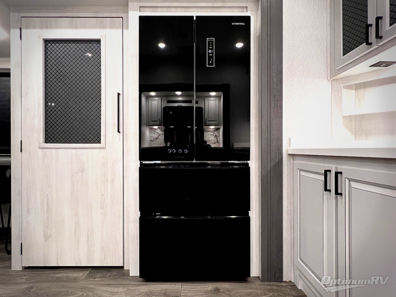 2026 East To West Ahara 395FB Photo 8