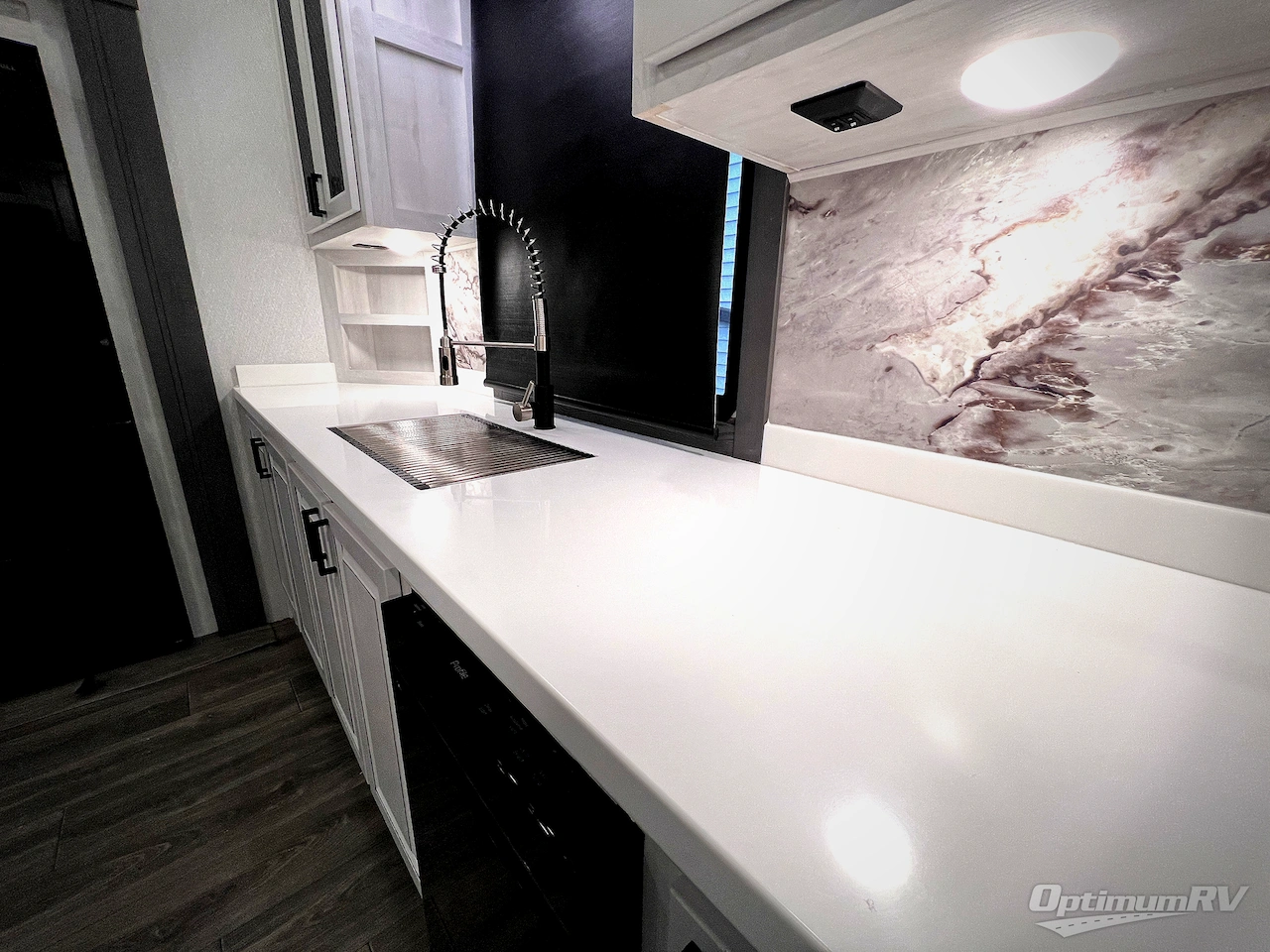 2026 East To West Ahara 395FB Photo 19