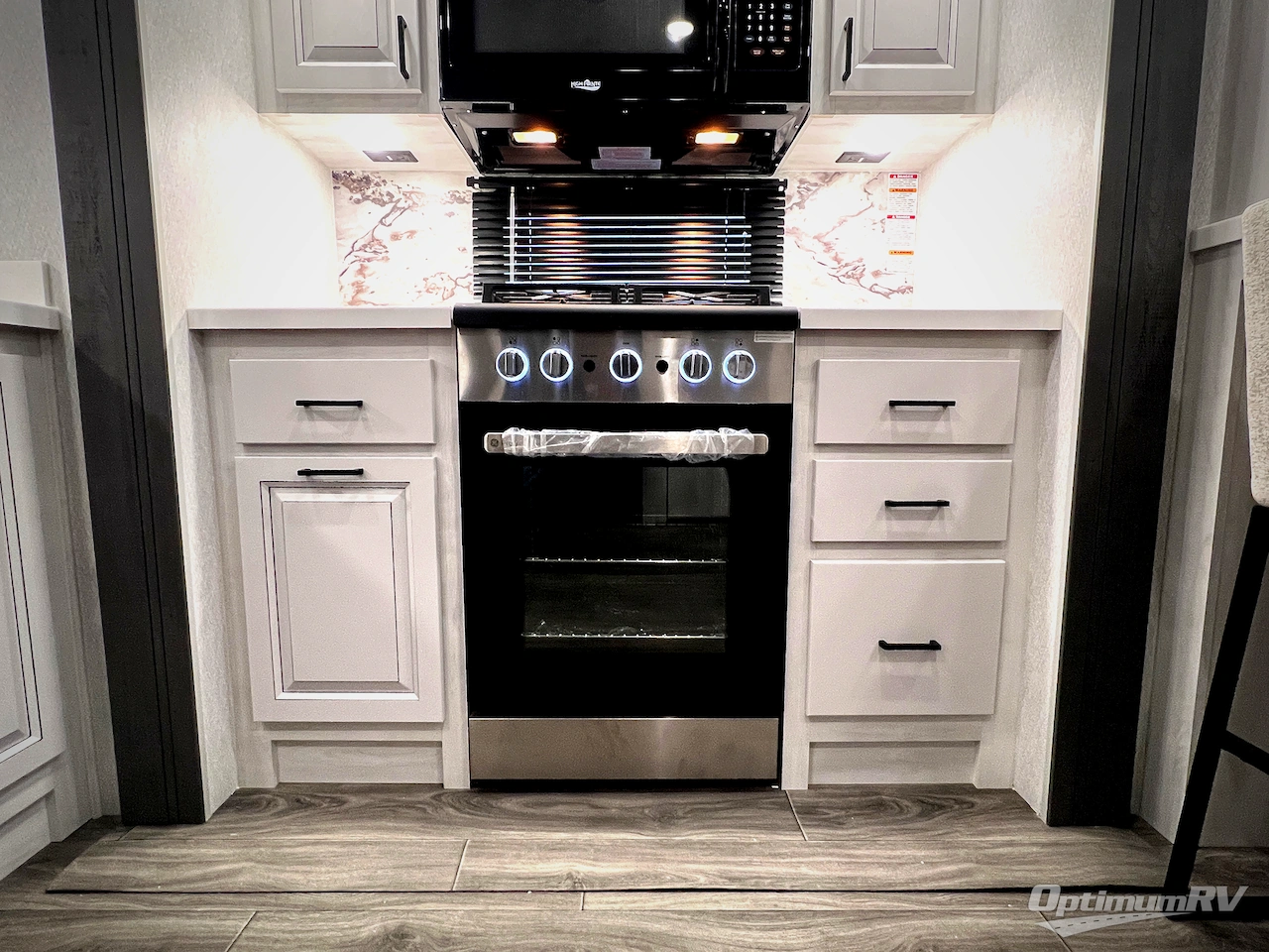 2026 East To West Ahara 395FB Photo 25