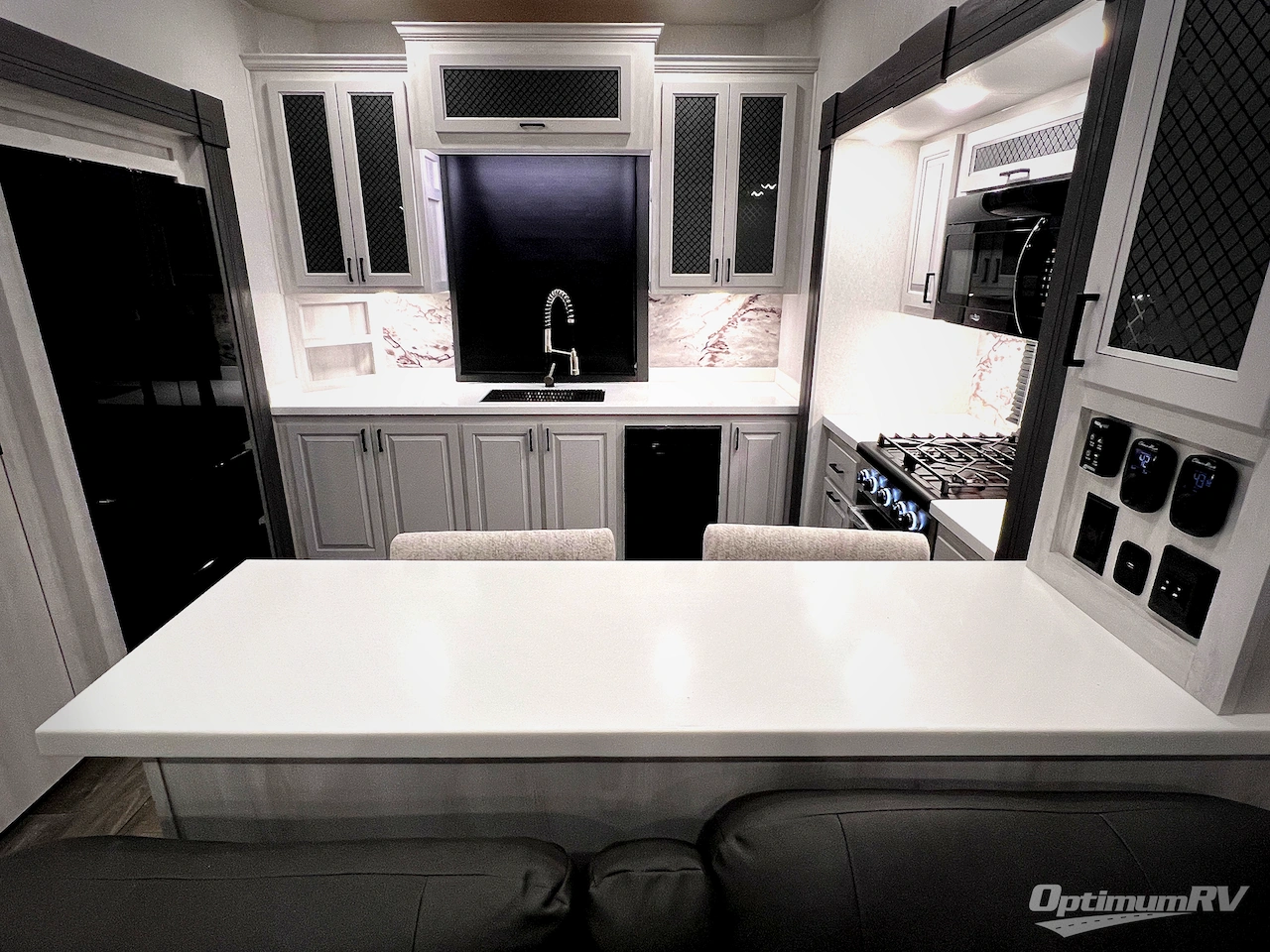 2026 East To West Ahara 395FB Photo 30