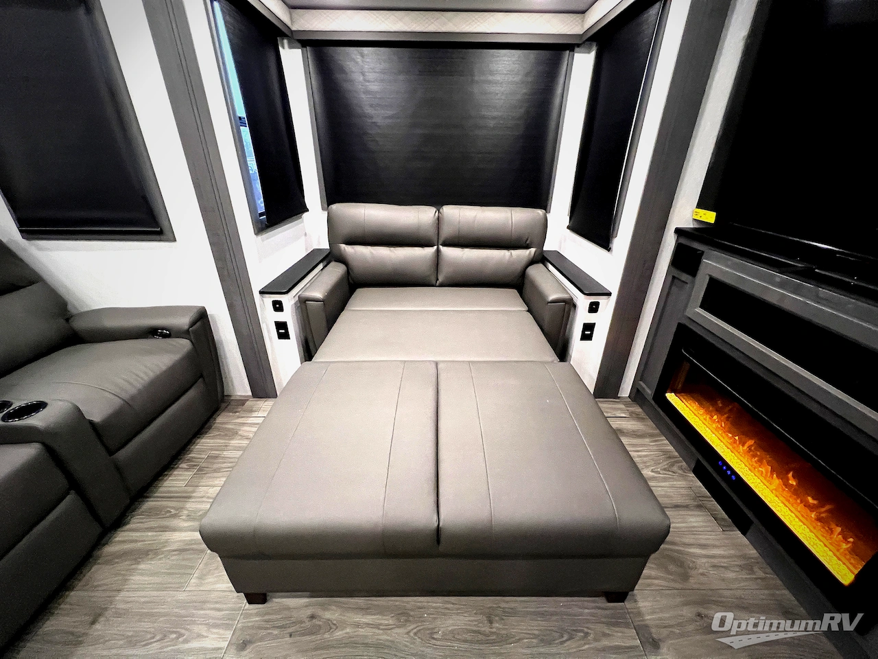 2026 East To West Ahara 395FB Photo 39