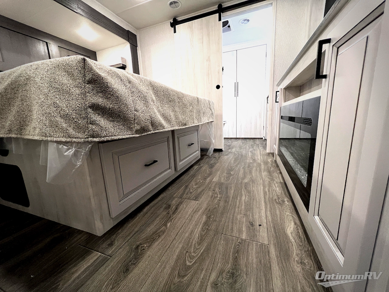 2026 East To West Ahara 395FB Photo 59