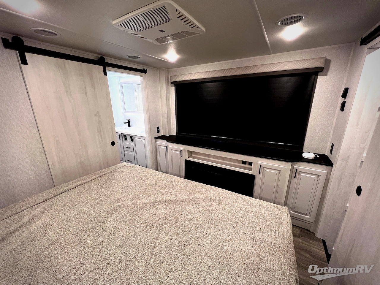 2026 East To West Ahara 395FB Photo 61