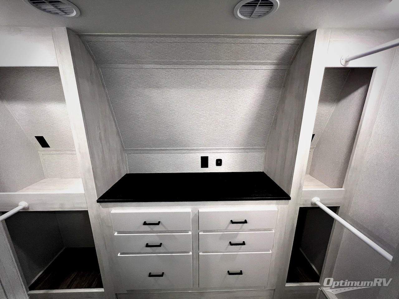 2026 East To West Ahara 395FB Photo 74