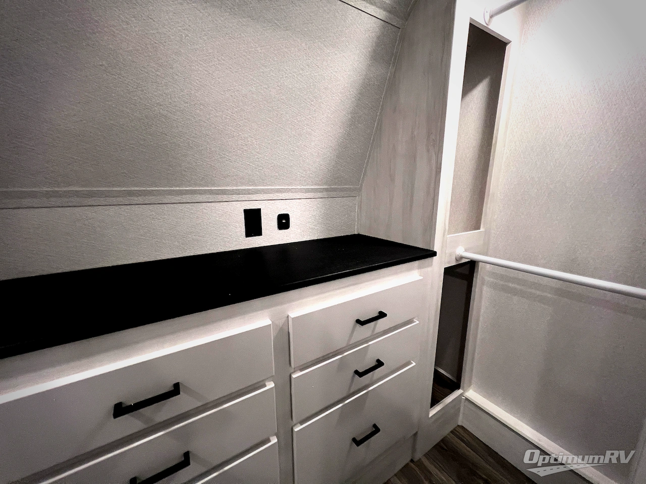 2026 East To West Ahara 395FB Photo 77