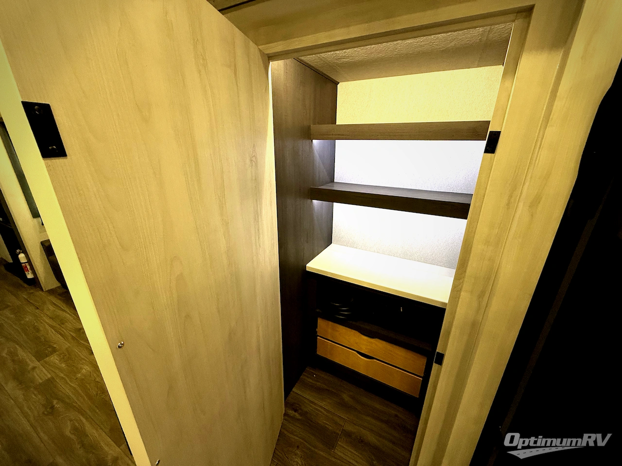 2026 East To West Ahara 395FB Photo 11