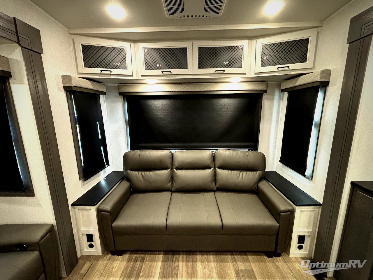 2026 East To West Ahara 297MK Photo 18