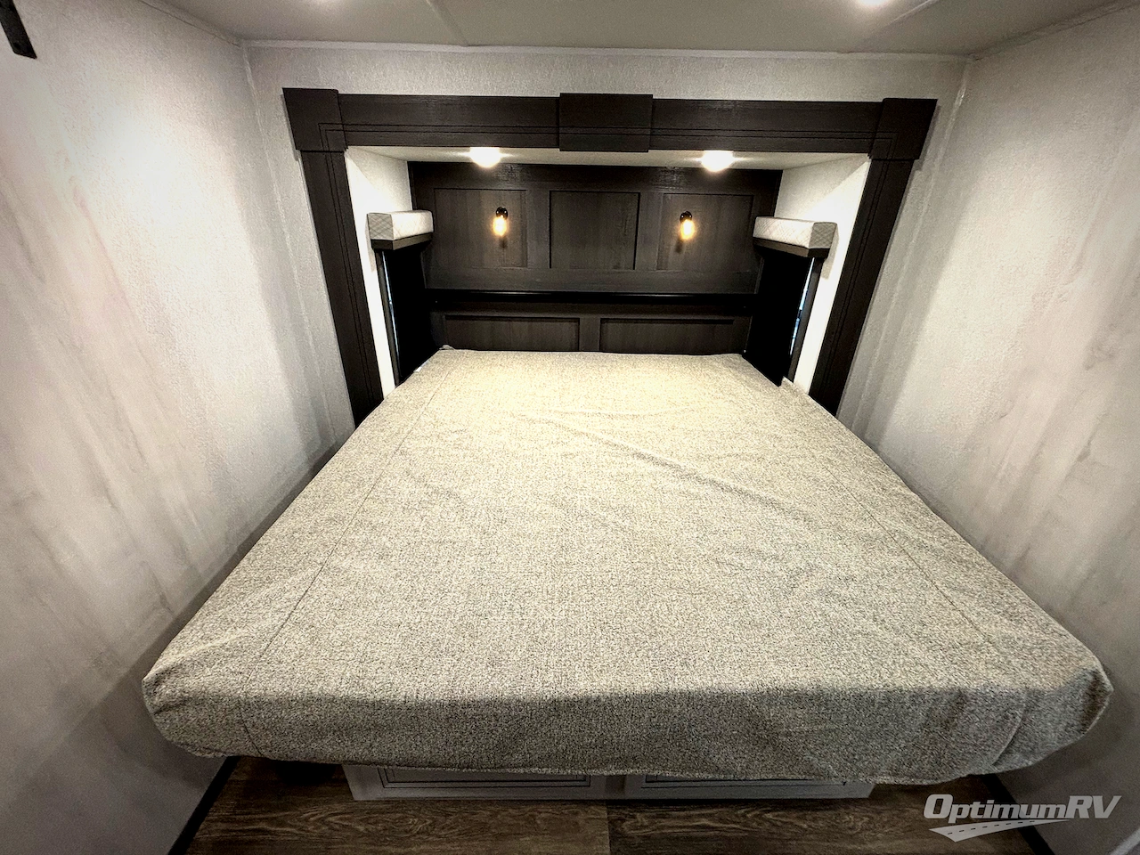 2026 East To West Ahara 395FB Photo 13