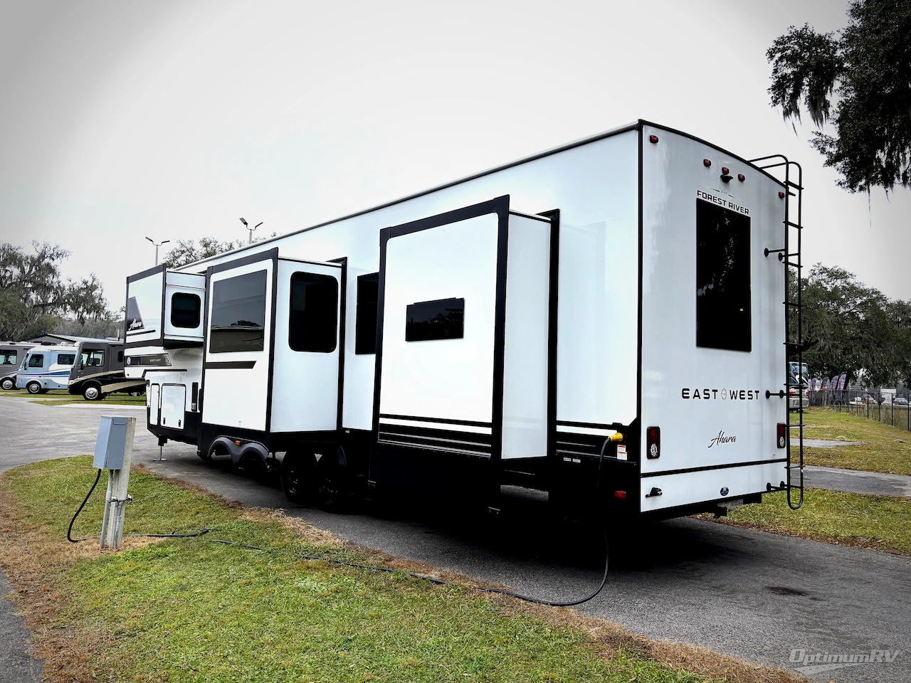 2026 East To West Ahara 395FB Photo 3