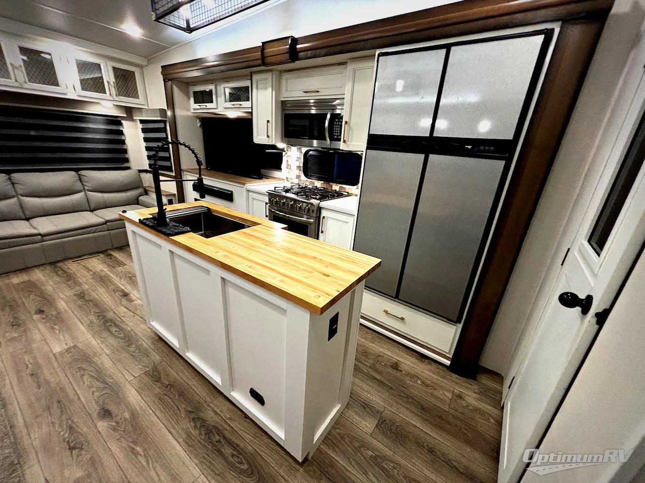 2022 Prime Time Crusader 335RLP Photo 16