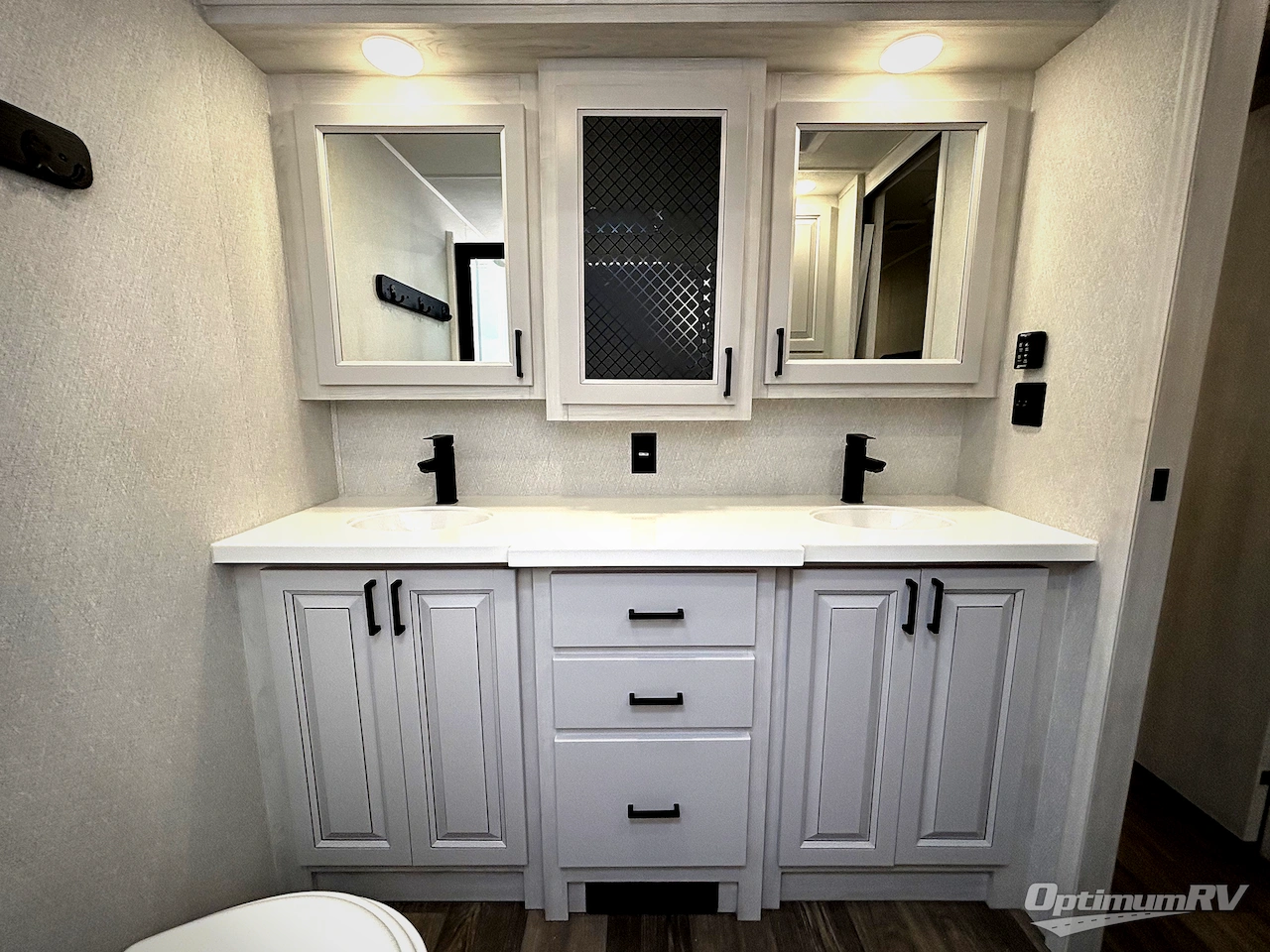 2026 East To West Ahara 365RL Photo 14