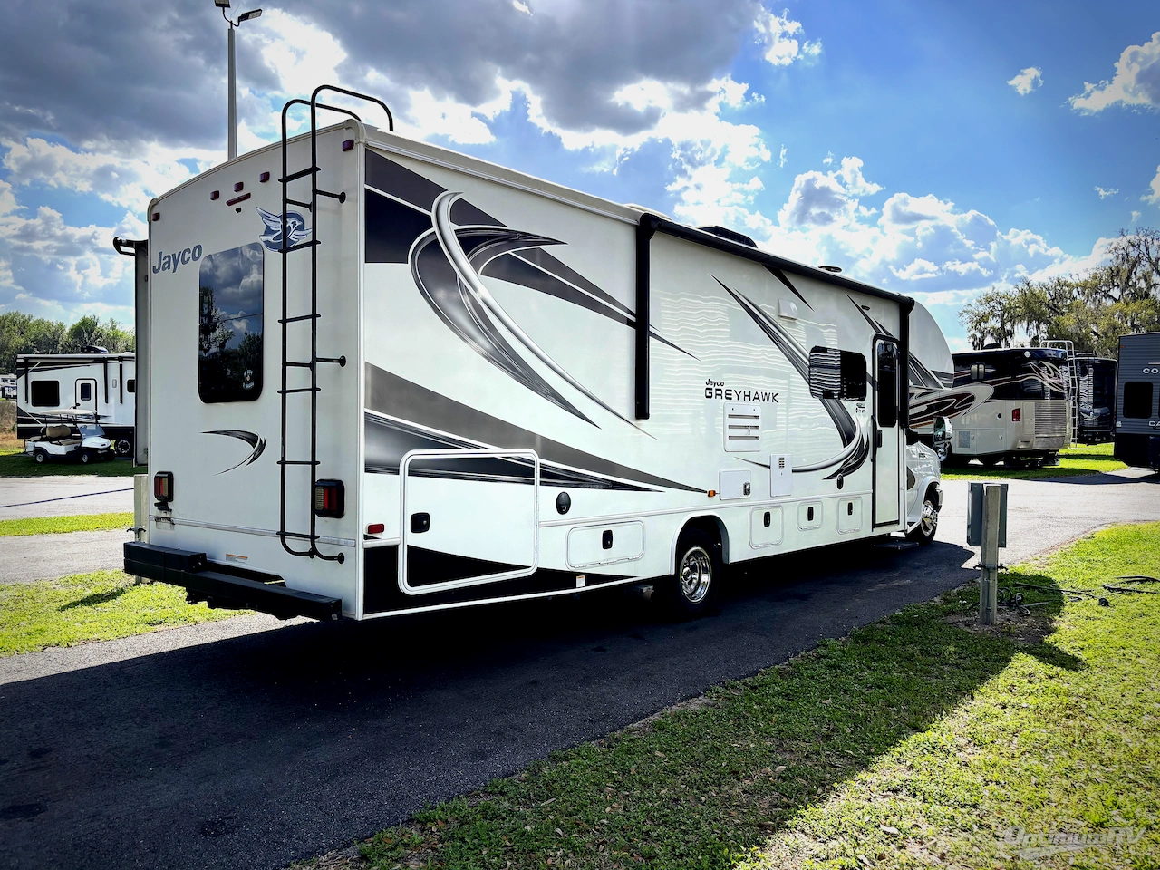 2021 Jayco Greyhawk 29MV Photo 2