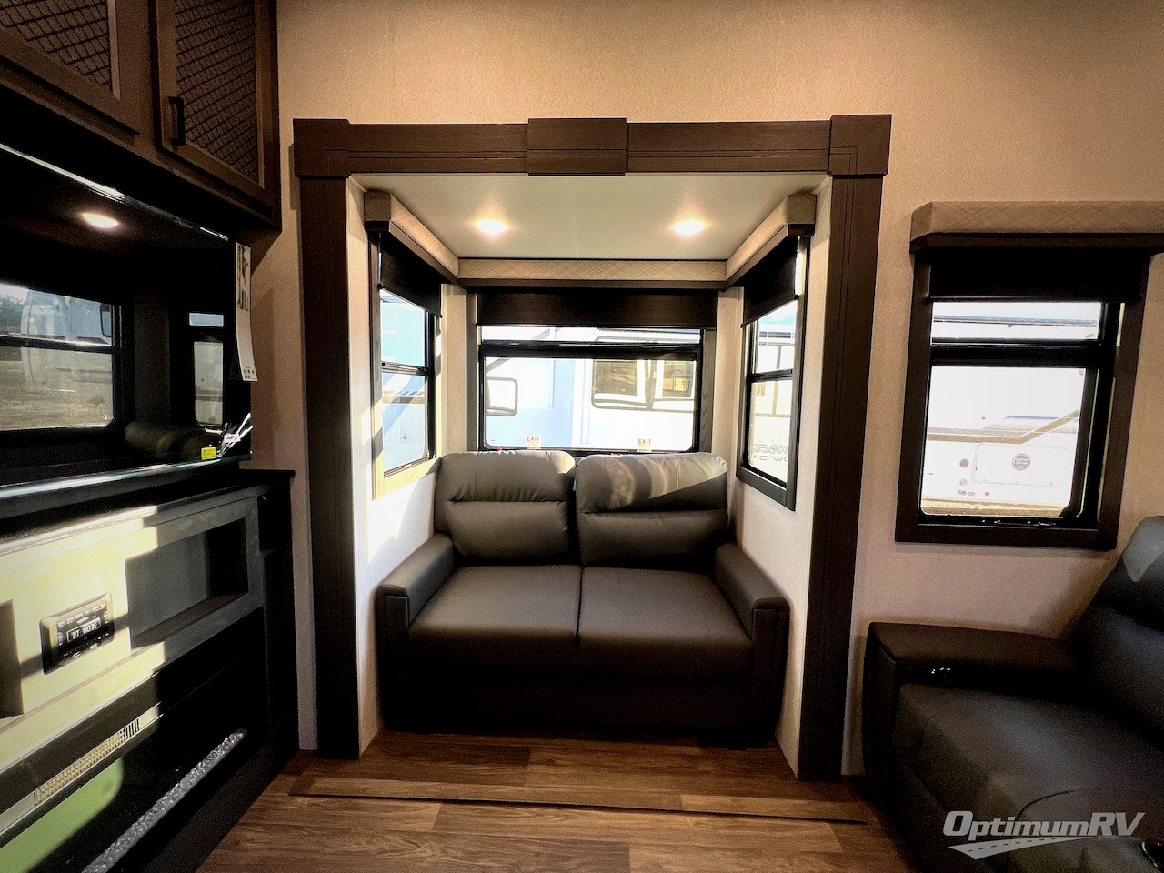 2026 East To West Ahara 385DS Photo 7