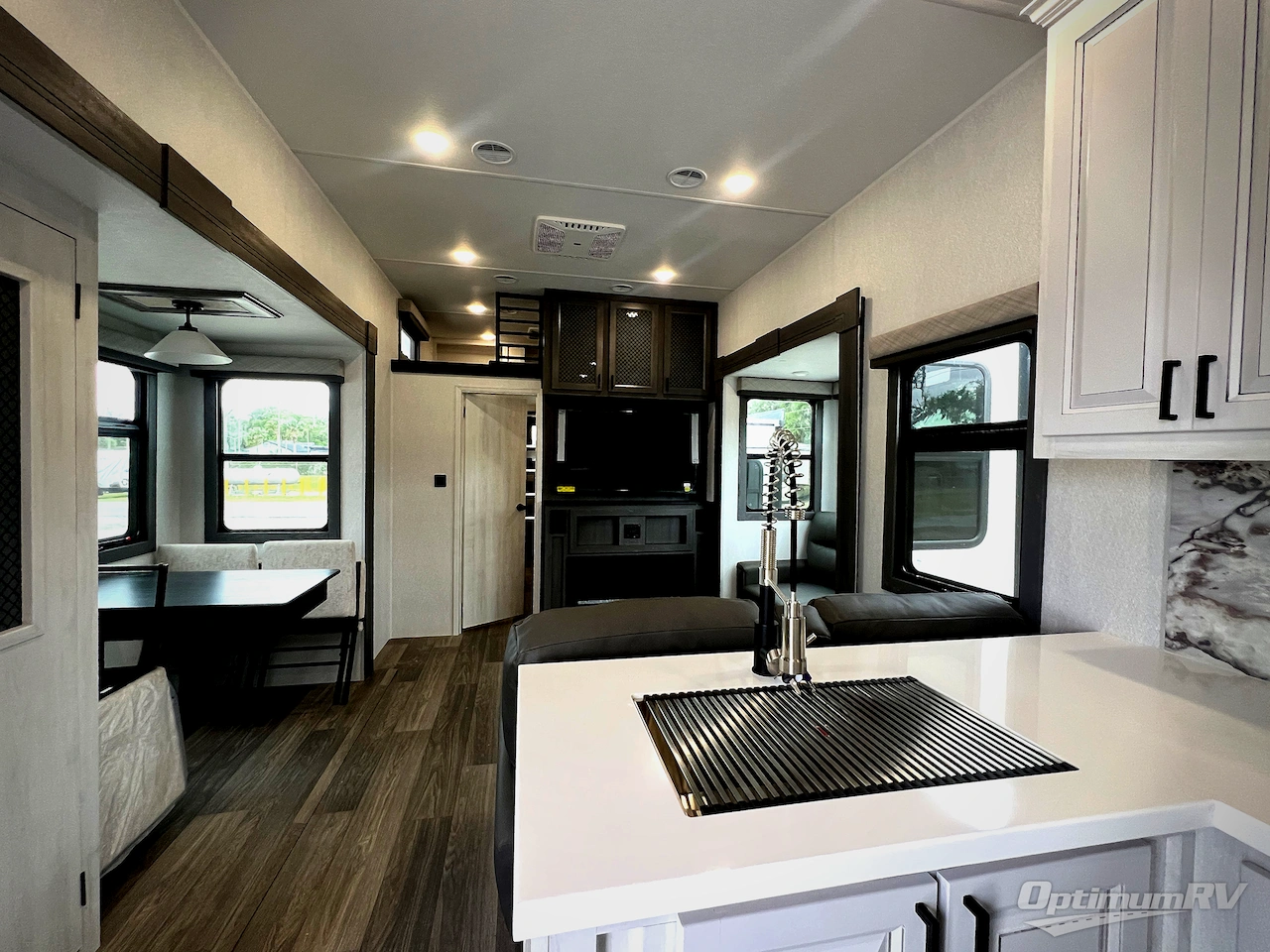 2026 East To West Ahara 385DS Photo 4