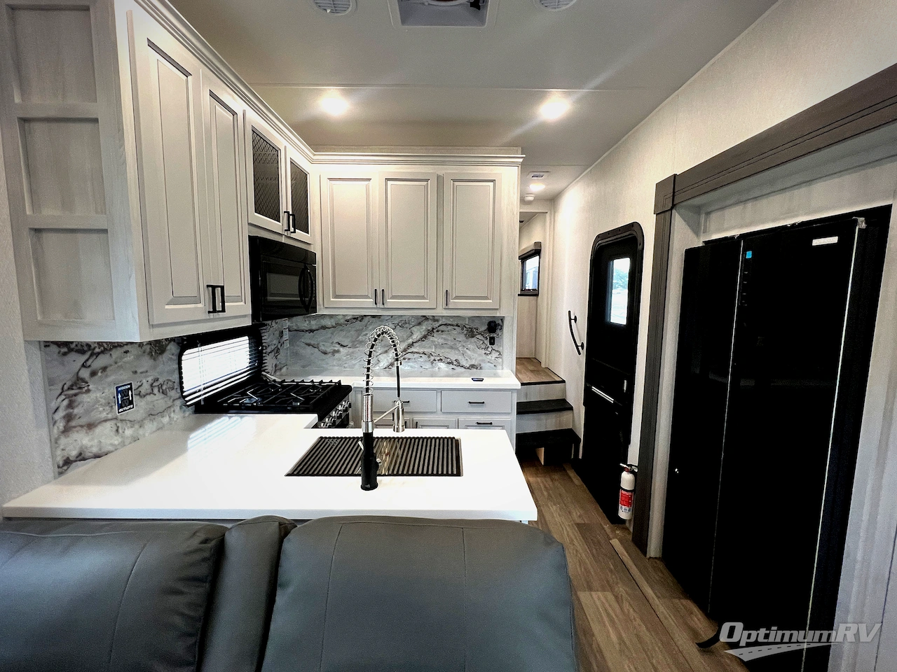 2026 East To West Ahara 385DS Photo 9