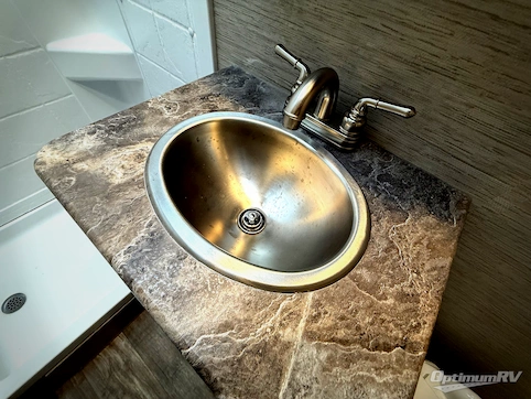 2023 Thor Chateau 22E RV Photo 4