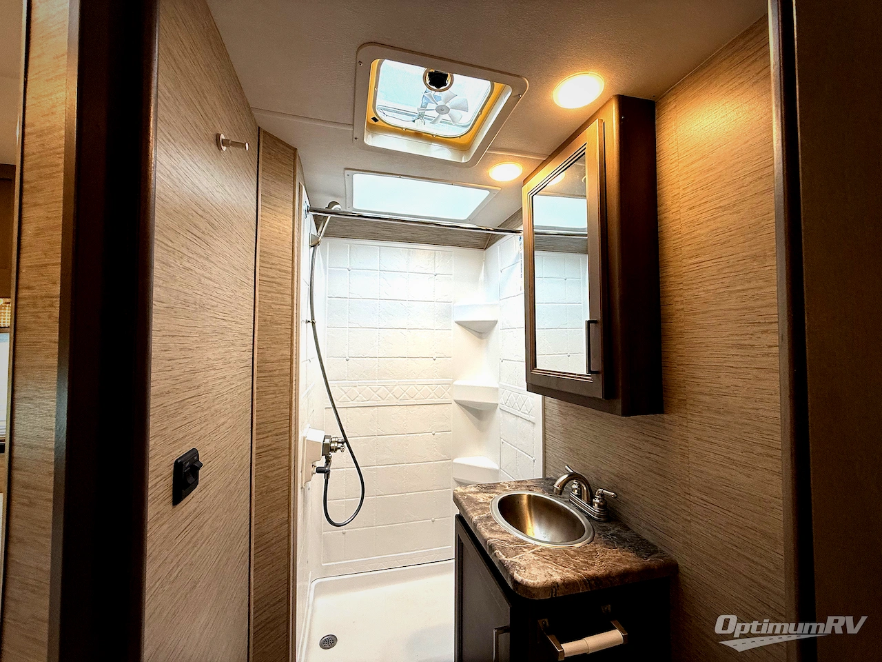 2023 Thor Chateau 22E Photo 12