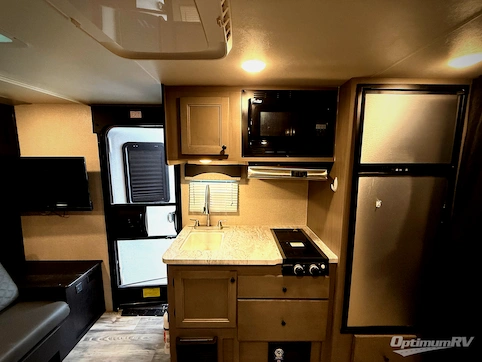 2022 Starcraft Super Lite Maxx 19MBH RV Photo 3