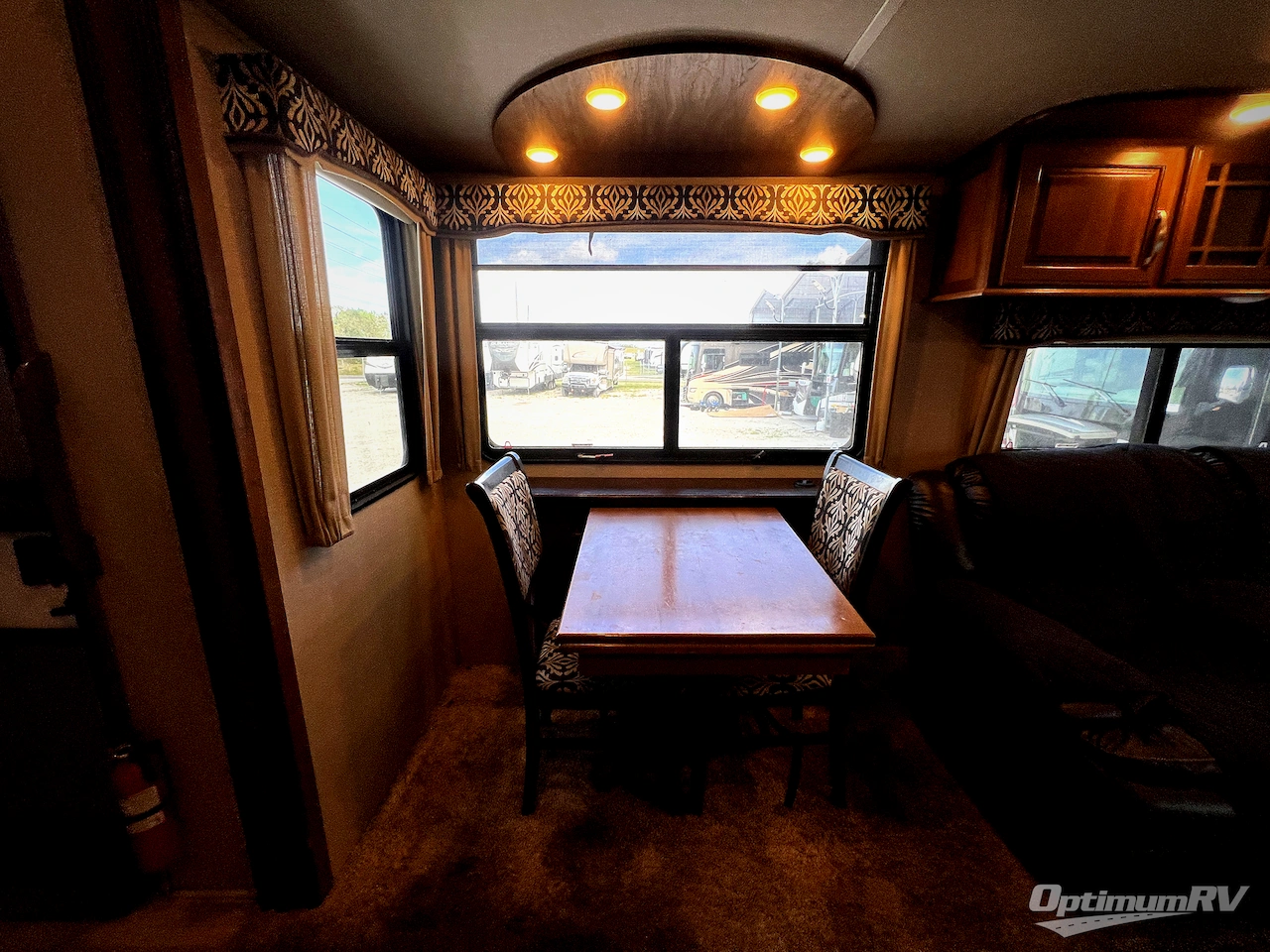 2017 Keystone Montana 3950BR Photo 9