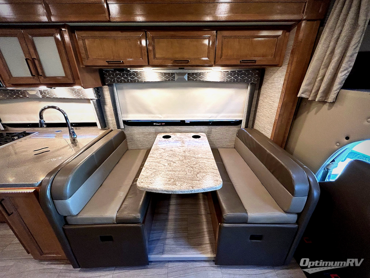 2021 Thor Quantum LF31 Photo 14