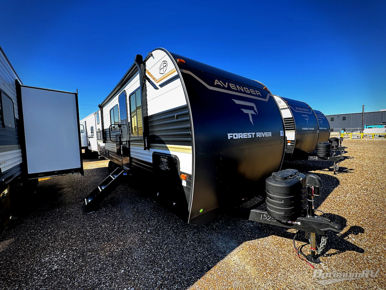 2026 Prime Time Avenger 26DBS Photo 1