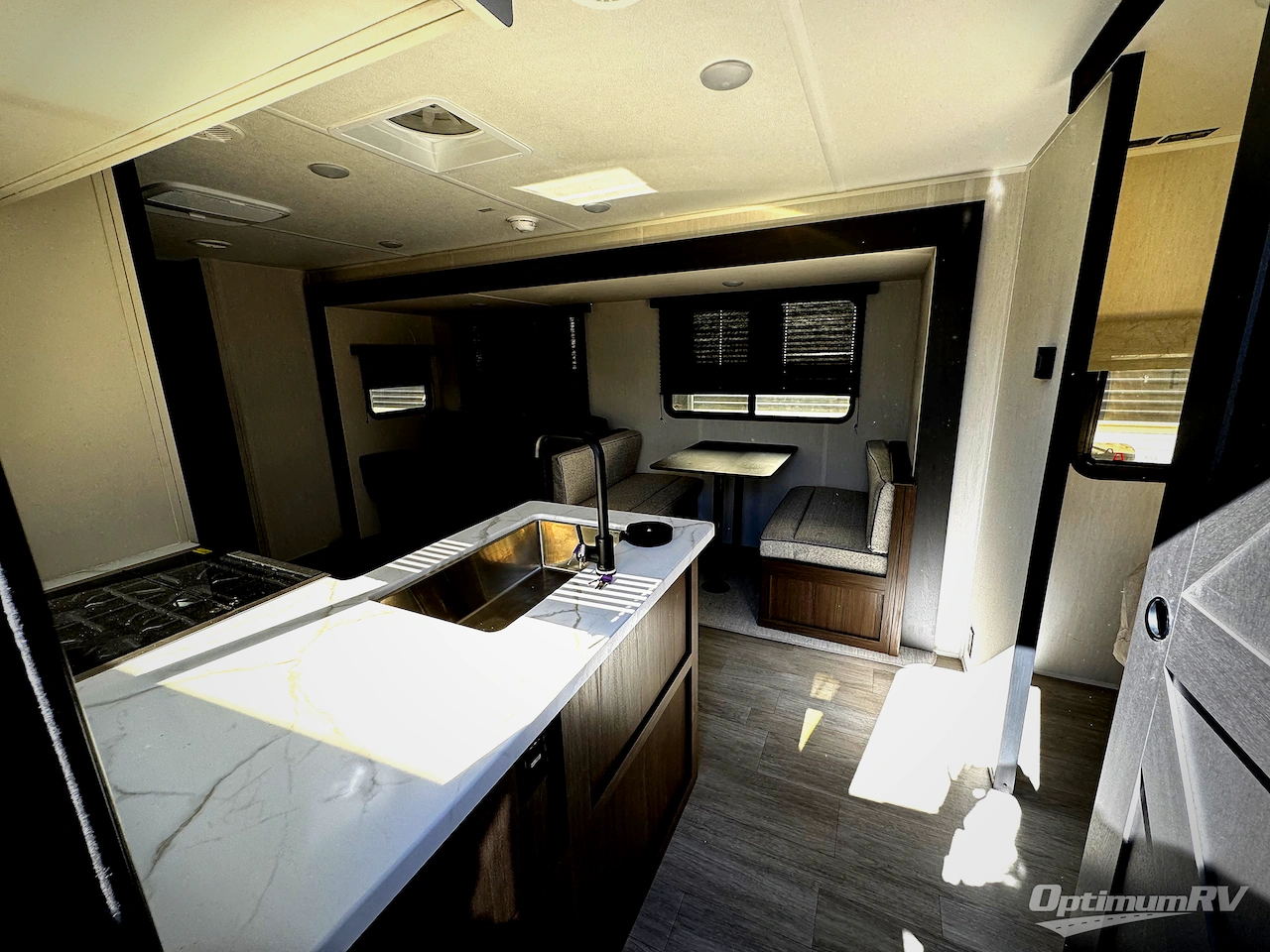 2026 Prime Time Avenger 26DBS Photo 4